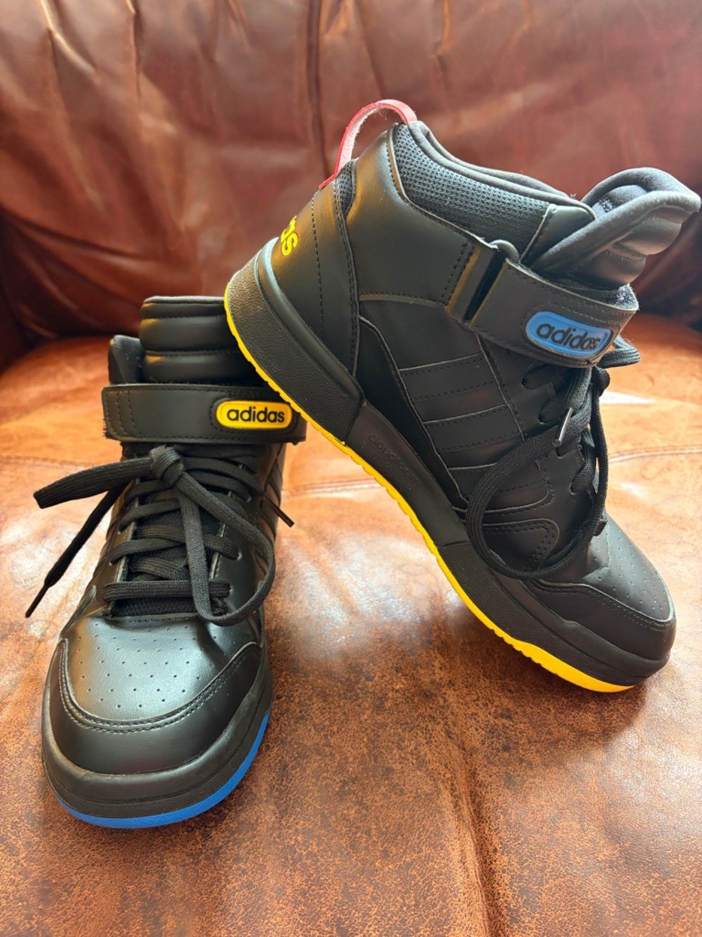 Adidas Postmove Mid Top Basketball Shoes Size 6